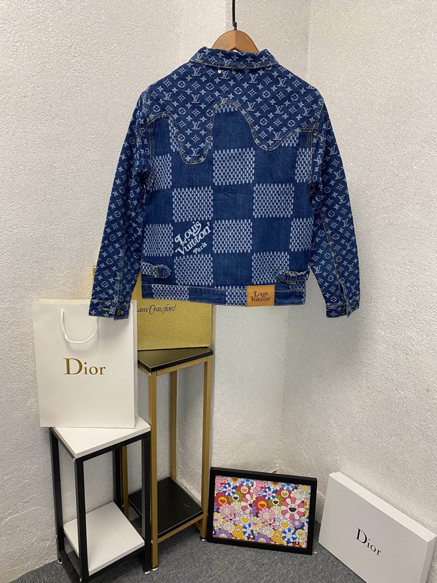 LOUIS VUITTON - JACKET - SleekGait