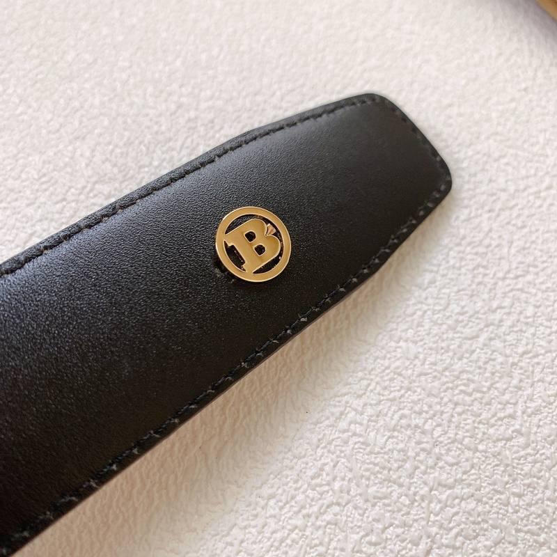 Burberry Leather Vintage Belt - SleekGait