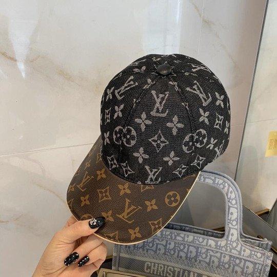 LOUIS VUITTON - BASEBALL CAP - SleekGait