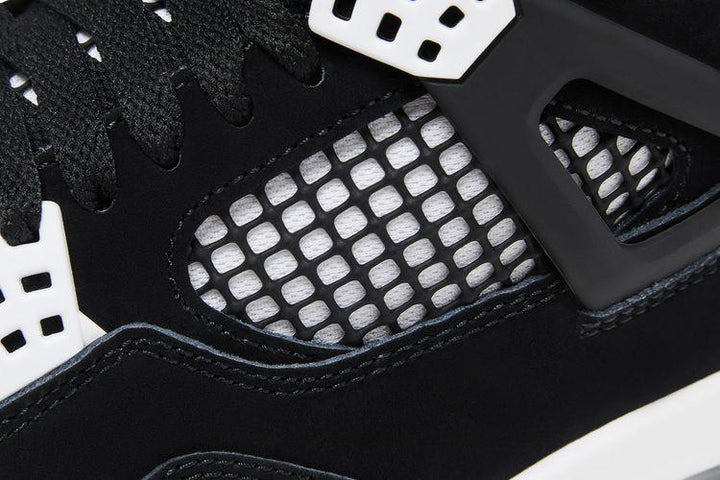 AIR JORDAN 4 RETRO 'WHITE THUNDER' - SleekGait