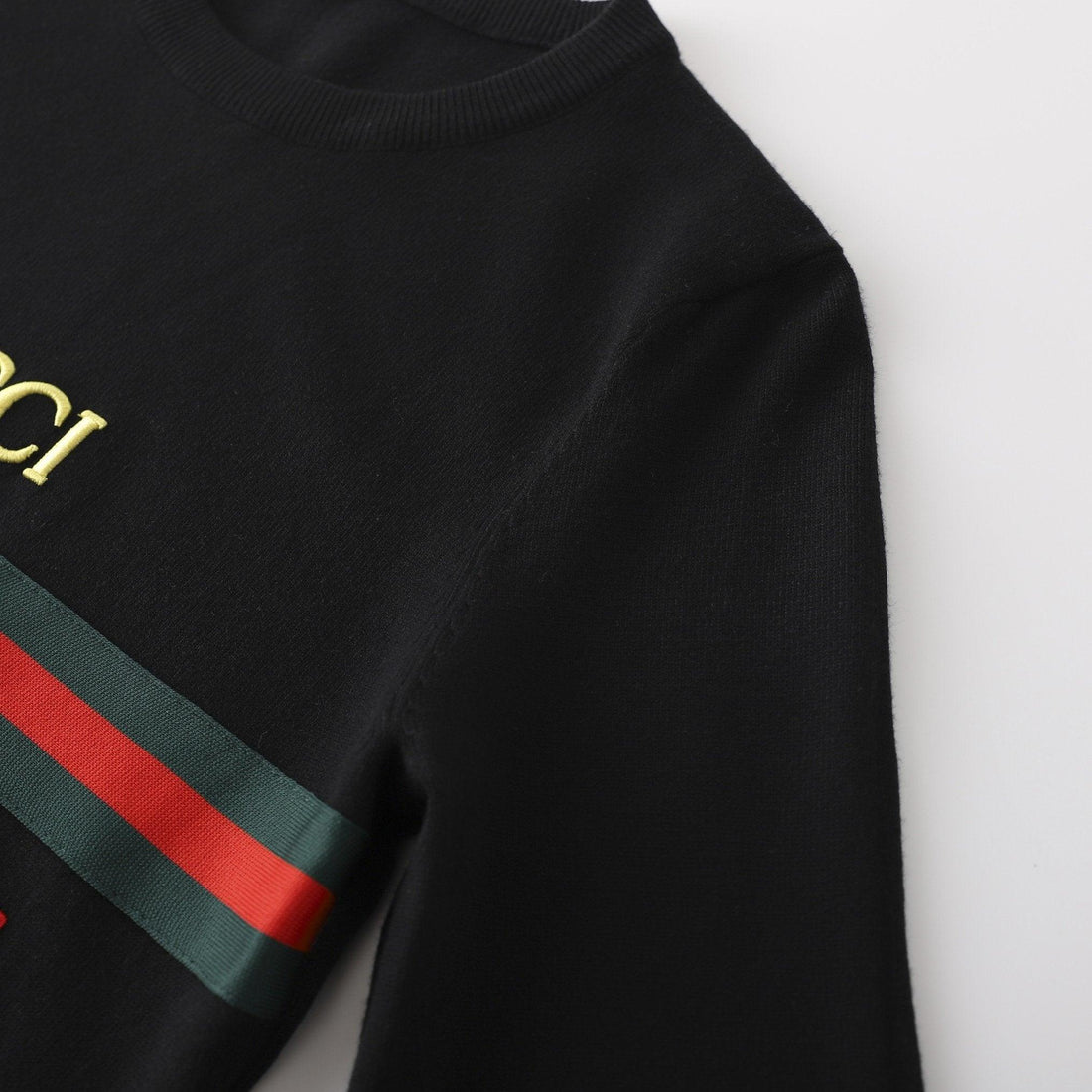 GUCCI - SWEATSHIRT - SleekGait