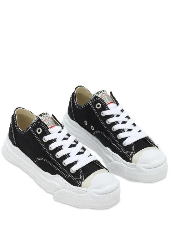 Maison Mihara Yasuhiro ‘Hank’ OG Sole Suede Low Sneakers Black & White - SleekGait