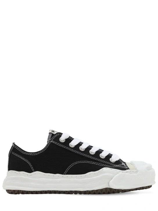 Maison Mihara Yasuhiro ‘Hank’ OG Sole Suede Low Sneakers Black & White - SleekGait