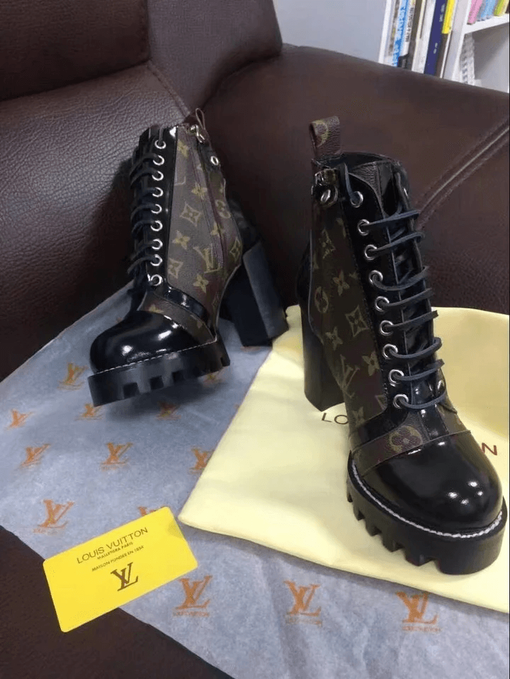 LOUIS VUITTON - WOMEN'S BOOTS - SleekGait