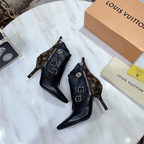 LOUIS VUITTON - BOTTES FEMME - SleekGait