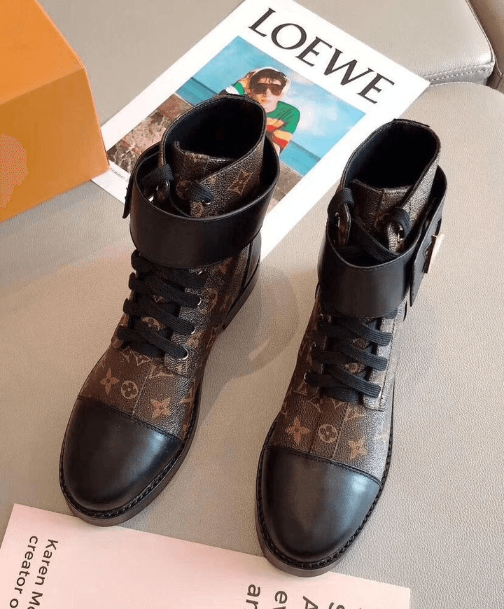 LOUIS VUITTON - WOMEN'S BOOTS - SleekGait