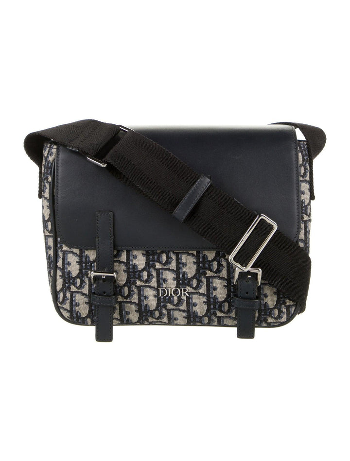 Christian Dior shoulder bags - SleekGait