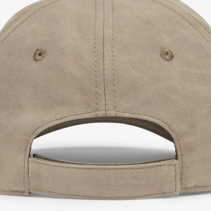 FENDI Chic Textured Men's Cap for Fall/Winter 2024 - SleekGait