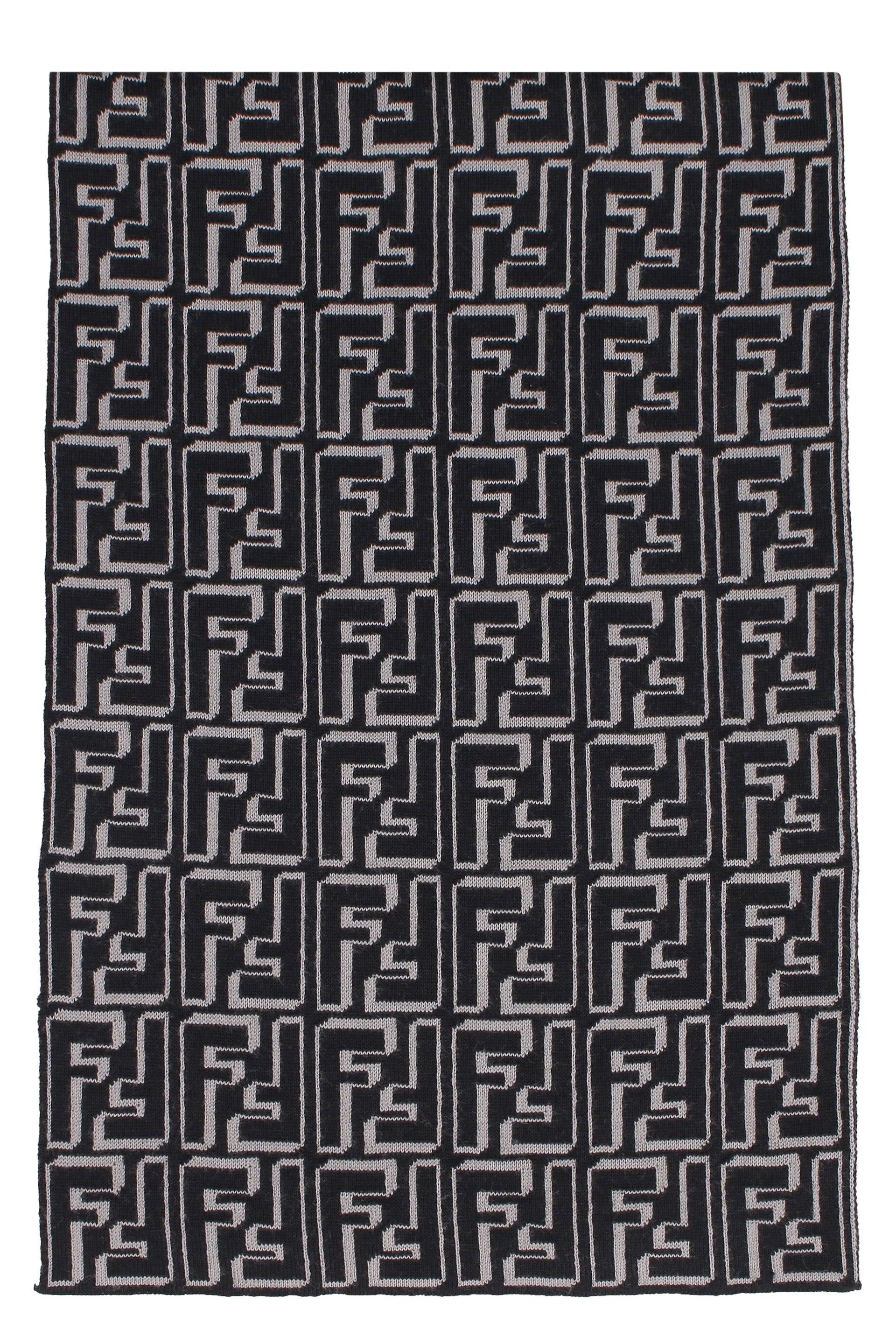 FENDI Stylish Scarf 30X180 for Men - SleekGait