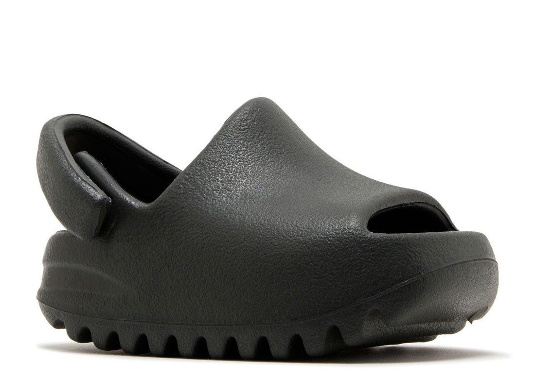 Yeezy Slides "Dark Onyx" - SleekGait