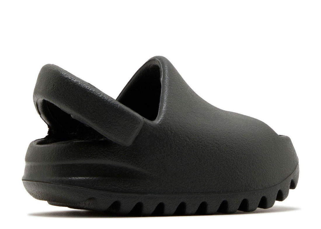 Yeezy Slides "Dark Onyx" - SleekGait