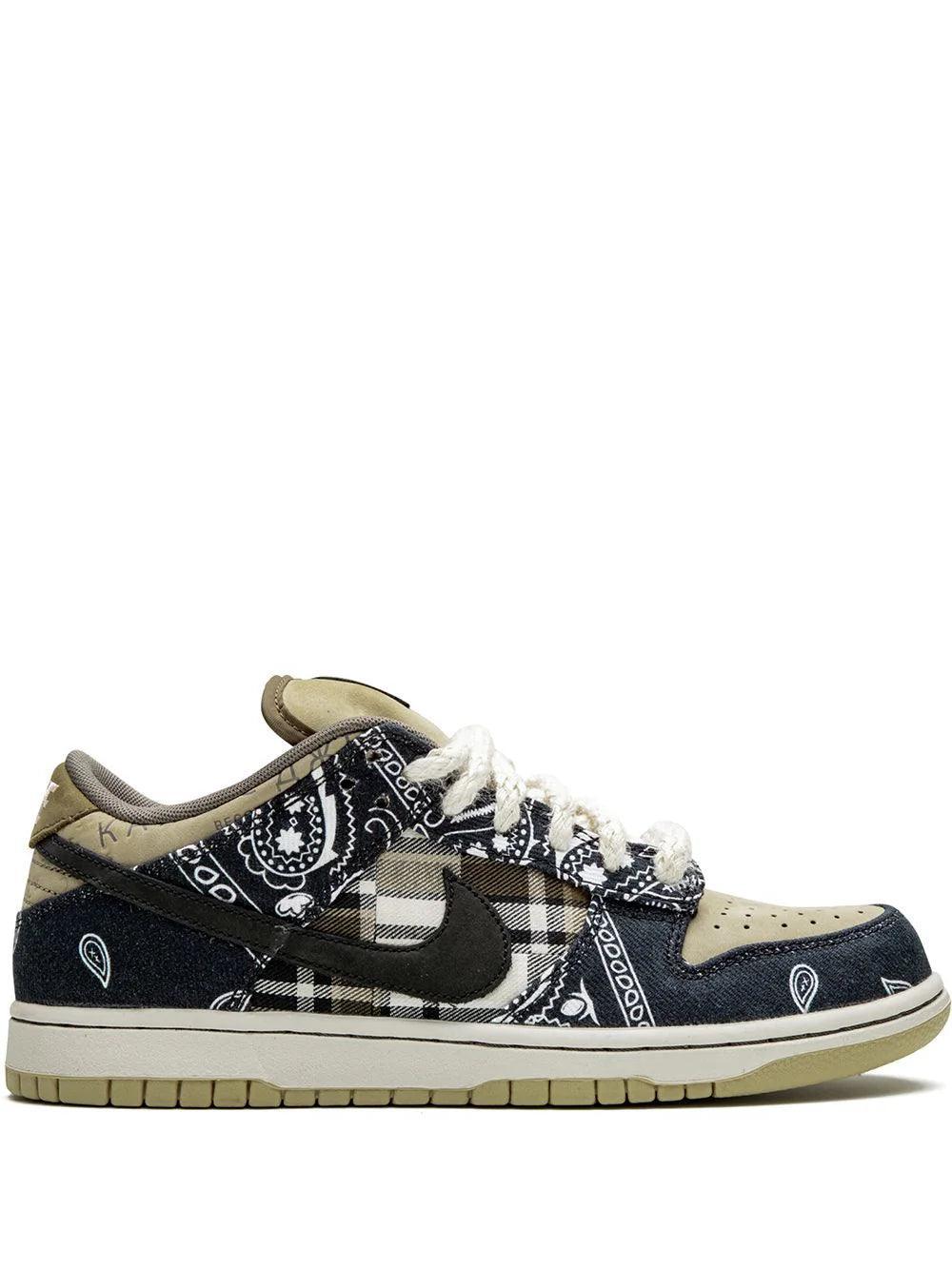 Nike SB Dunk Low Travis Scott (Friends and Family) - SleekGait