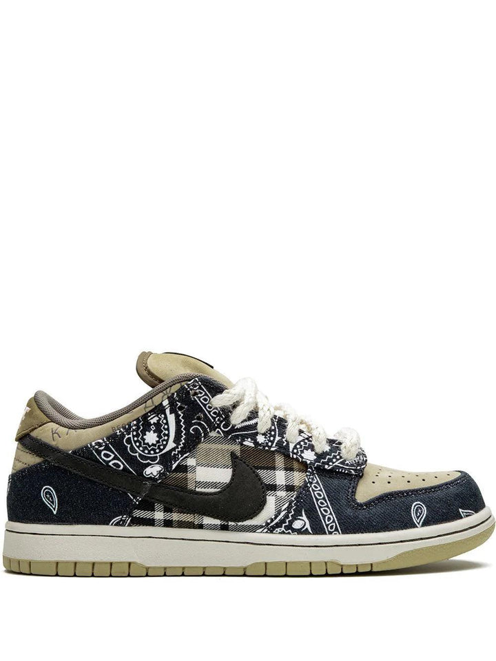 Nike SB Dunk Low Travis Scott (Friends and Family) - SleekGait