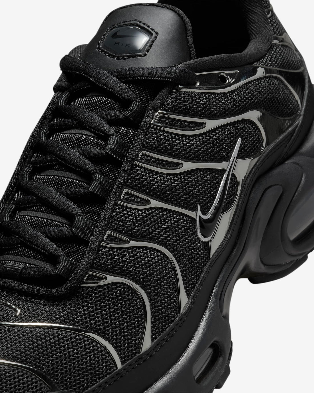 Nike Air Max Plus SE 'Black Chrome' - SleekGait