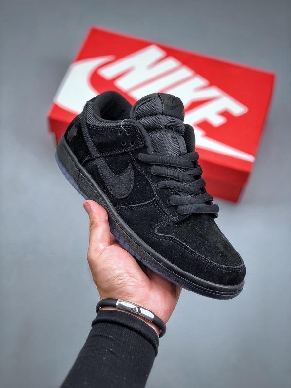 NIKE DUNK LOW HORSE - SleekGait