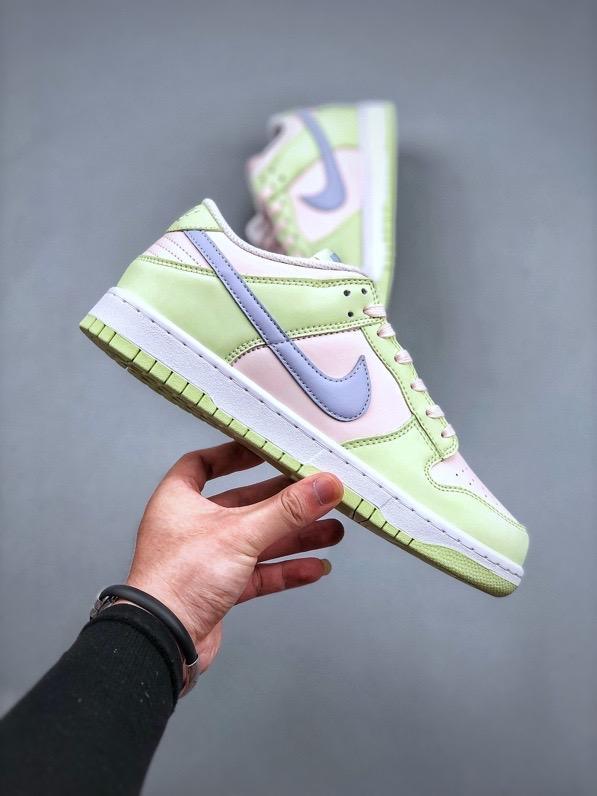 NIKE DUNK LOW Barely Green - SleekGait