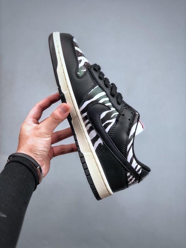 SB DUNK LOW ZEBRA - SleekGait