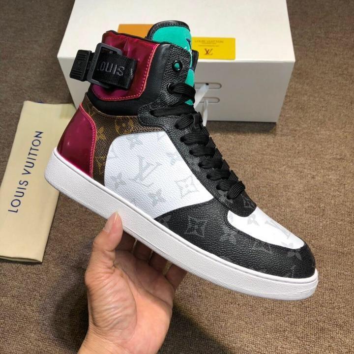 LOUIS VUITTON - SNEAKER - SleekGait