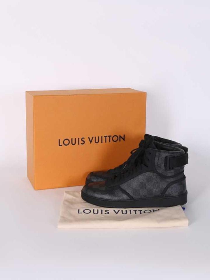 LOUIS VUITTON - SNEAKER - SleekGait