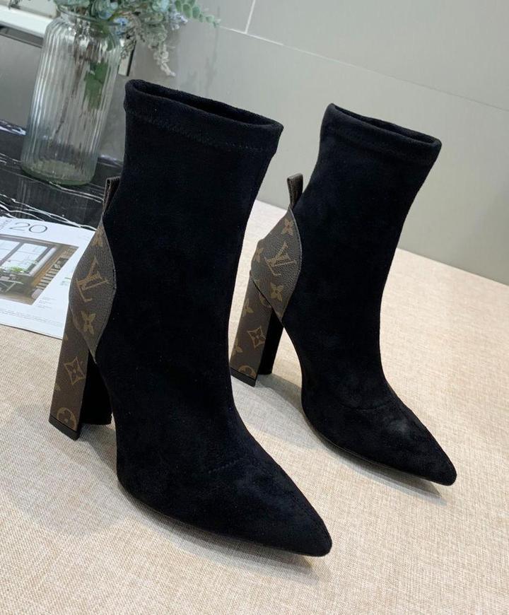 LOUIS VUITTON - WOMEN'S BOOTS - SleekGait