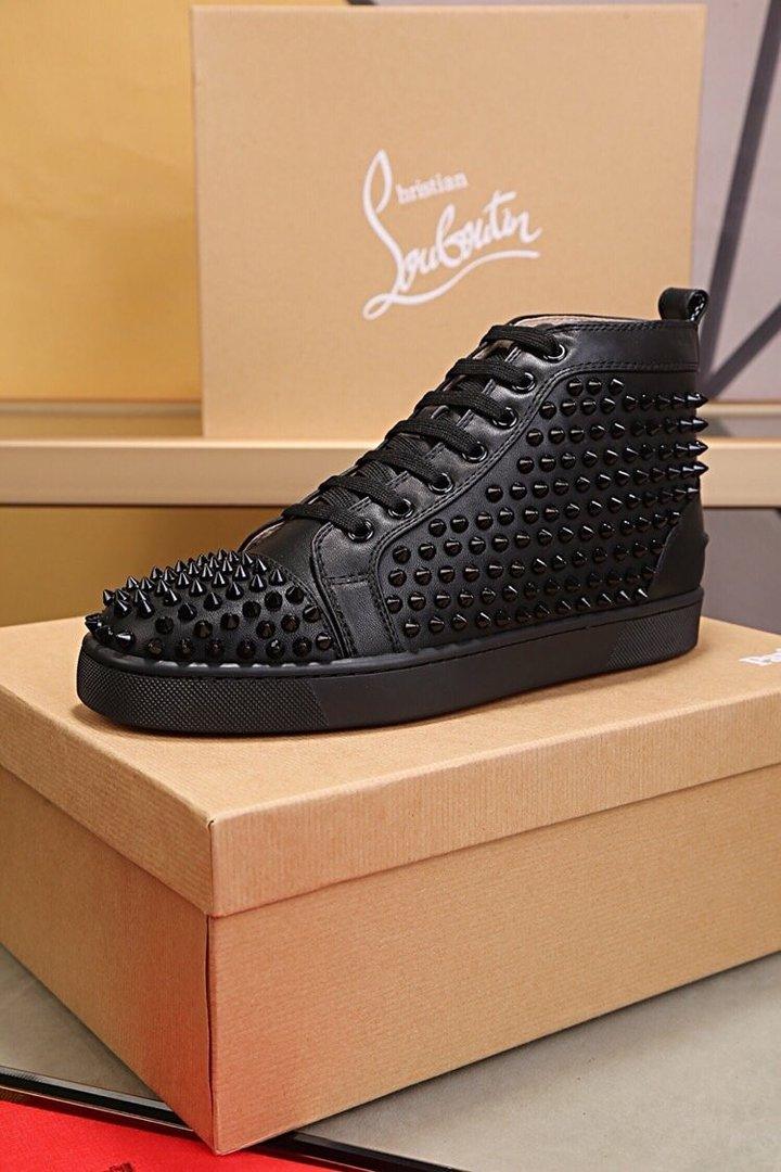 CHRISTIAN LOUBOUTIN - SNEAKER - SleekGait