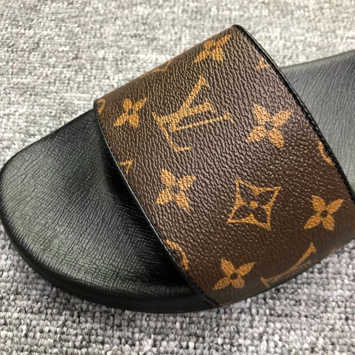 LOUIS VUITTON - PANTOUFLES HOMME - SleekGait