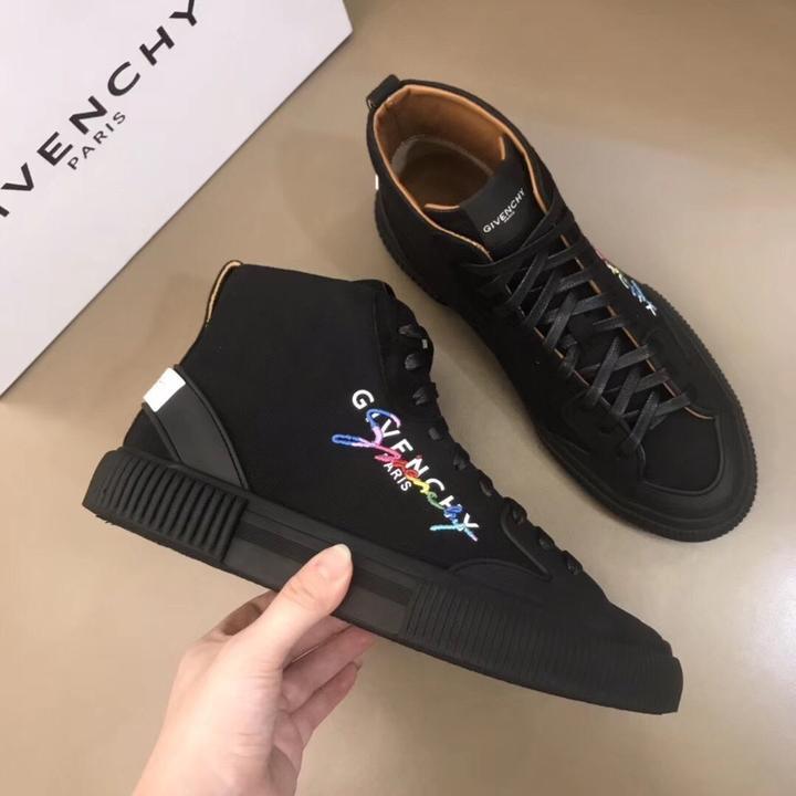 GIVENCHY - SNEAKERS - SleekGait