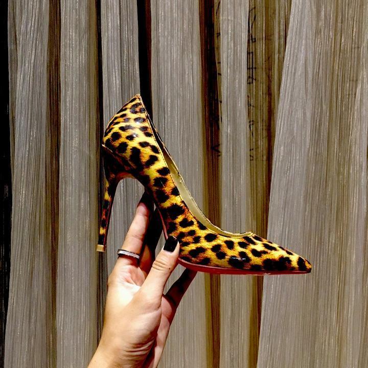 CHRISTIAN LOUBOUTIN - ESCARPIN FEMME - SleekGait