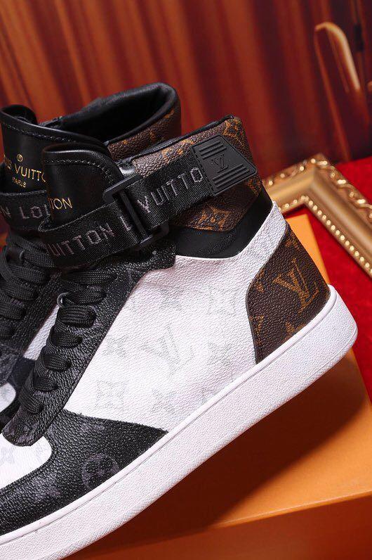 LOUIS VUITTON - SNEAKER - SleekGait