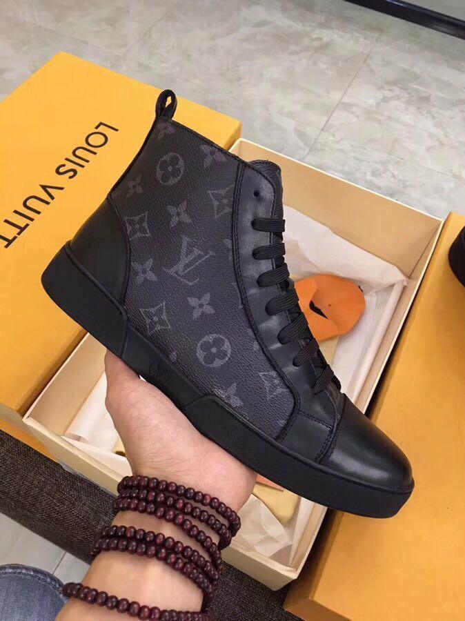 LOUIS VUITTON - SNEAKER - SleekGait