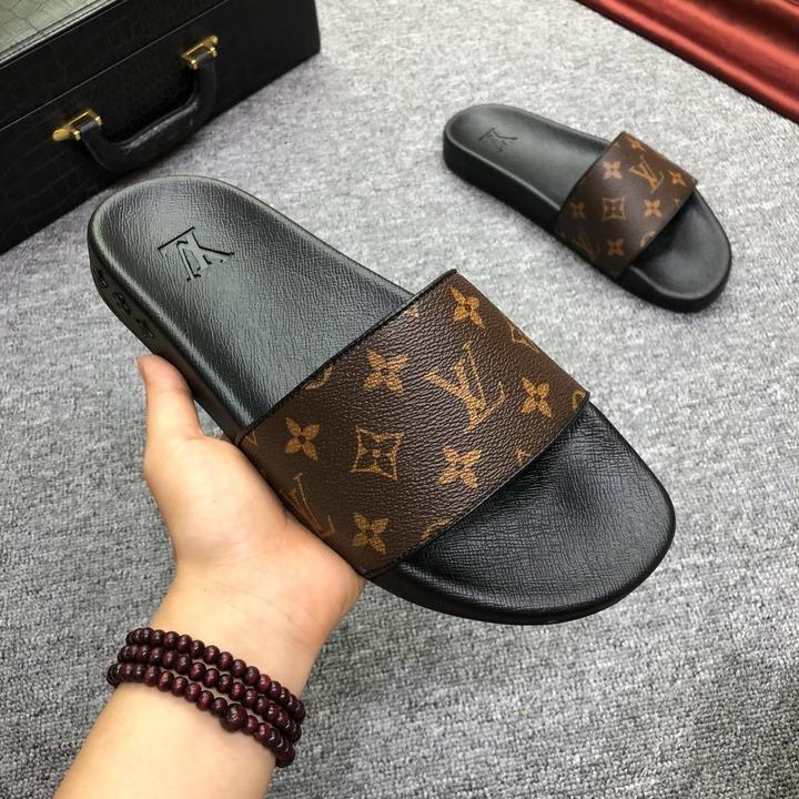 LOUIS VUITTON - PANTOUFLES HOMME - SleekGait