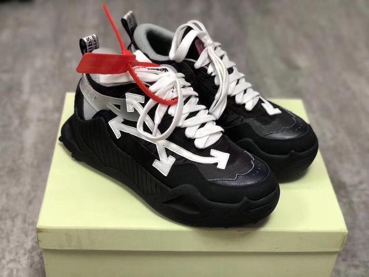 OFF-WHITE - SNEAKER - SleekGait