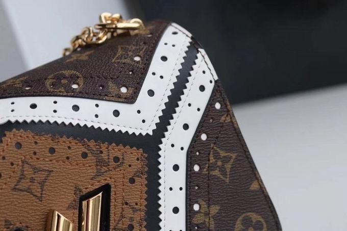 LOUIS VUITTON - SAC À BANDOULIÈRE - SleekGait