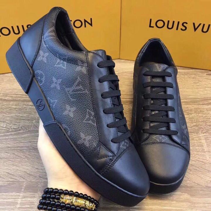 LOUIS VUITTON - SNEAKER - SleekGait