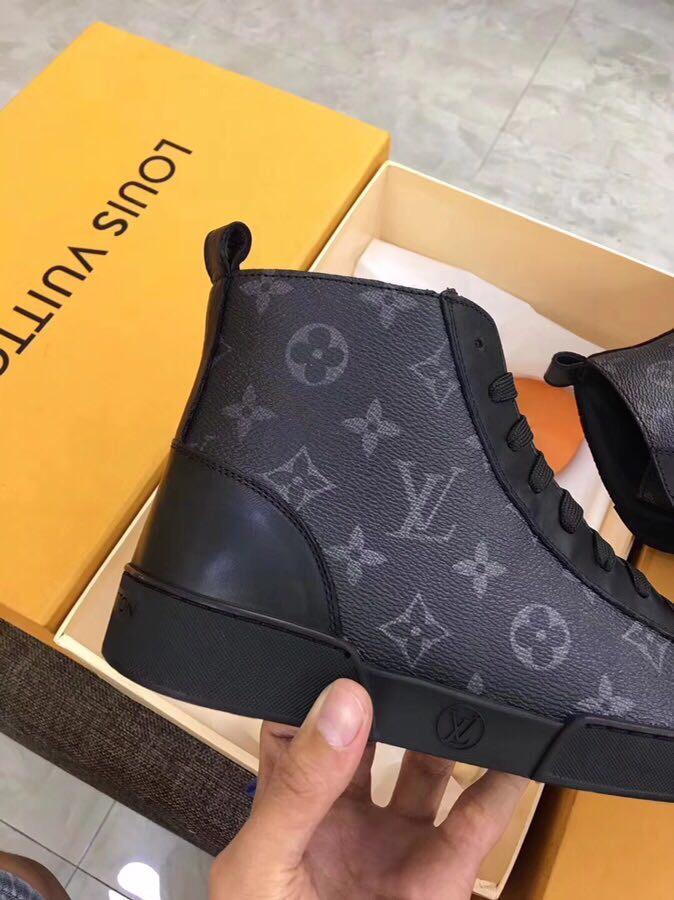 LOUIS VUITTON - SNEAKER - SleekGait