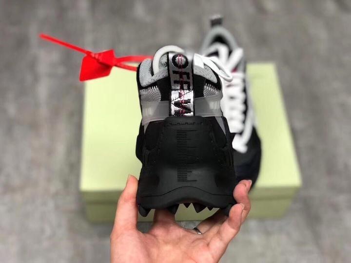 OFF-WHITE - SNEAKER - SleekGait