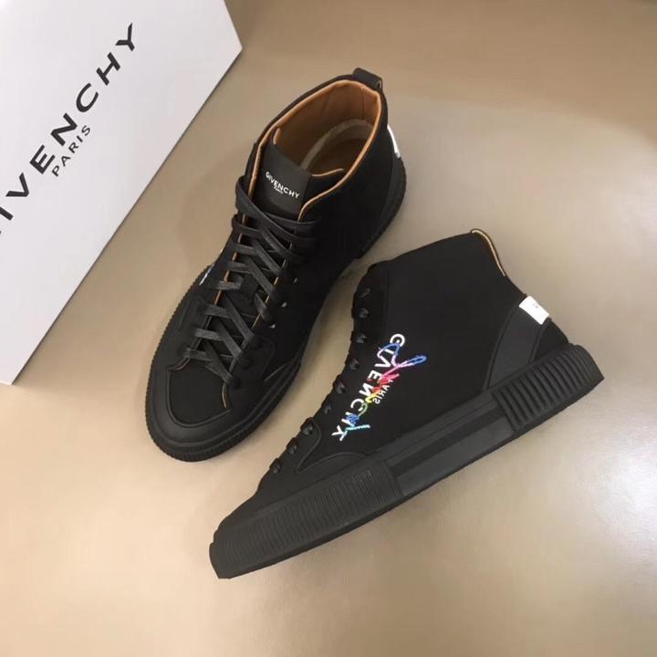 GIVENCHY - SNEAKERS - SleekGait